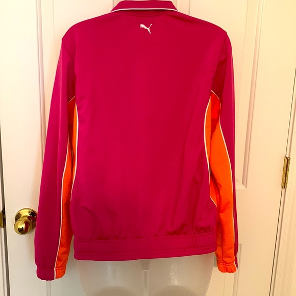 Puma pre loved jacket. Size small. - Picture 2 of 10